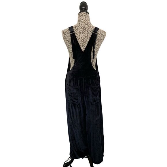 Free People Follow The Sun One Piece Velvet Overalls Black Size S - Picture 4 of 12